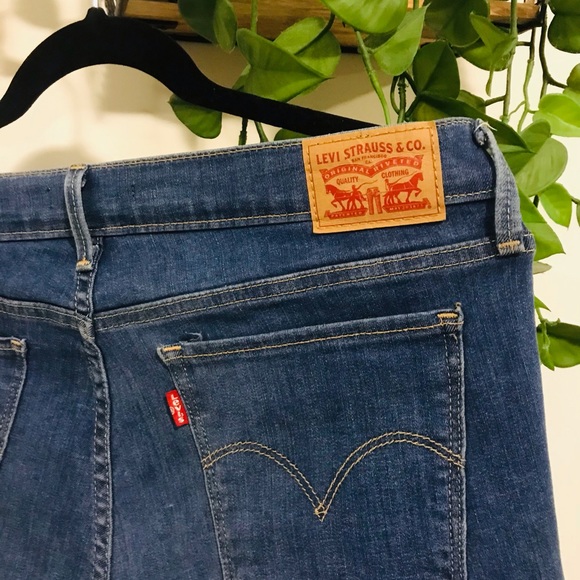 Levi Jeans Up for Quick Sale - Picture 11 of 11
